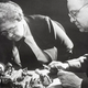 Glessner con una de sus creaciones. Maryland Office of the Chief Medical Examiner